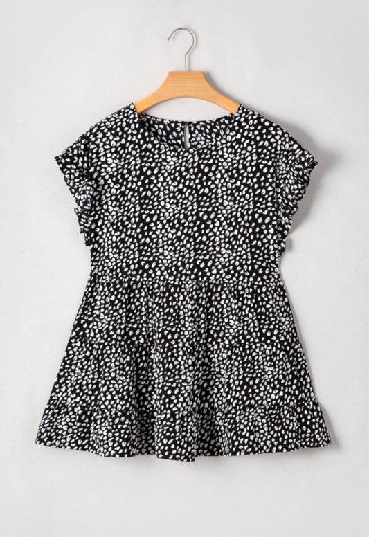 PP28 Black and White Pebble Print Tiered Flowy Top with short Ruffle Trim Sleeves