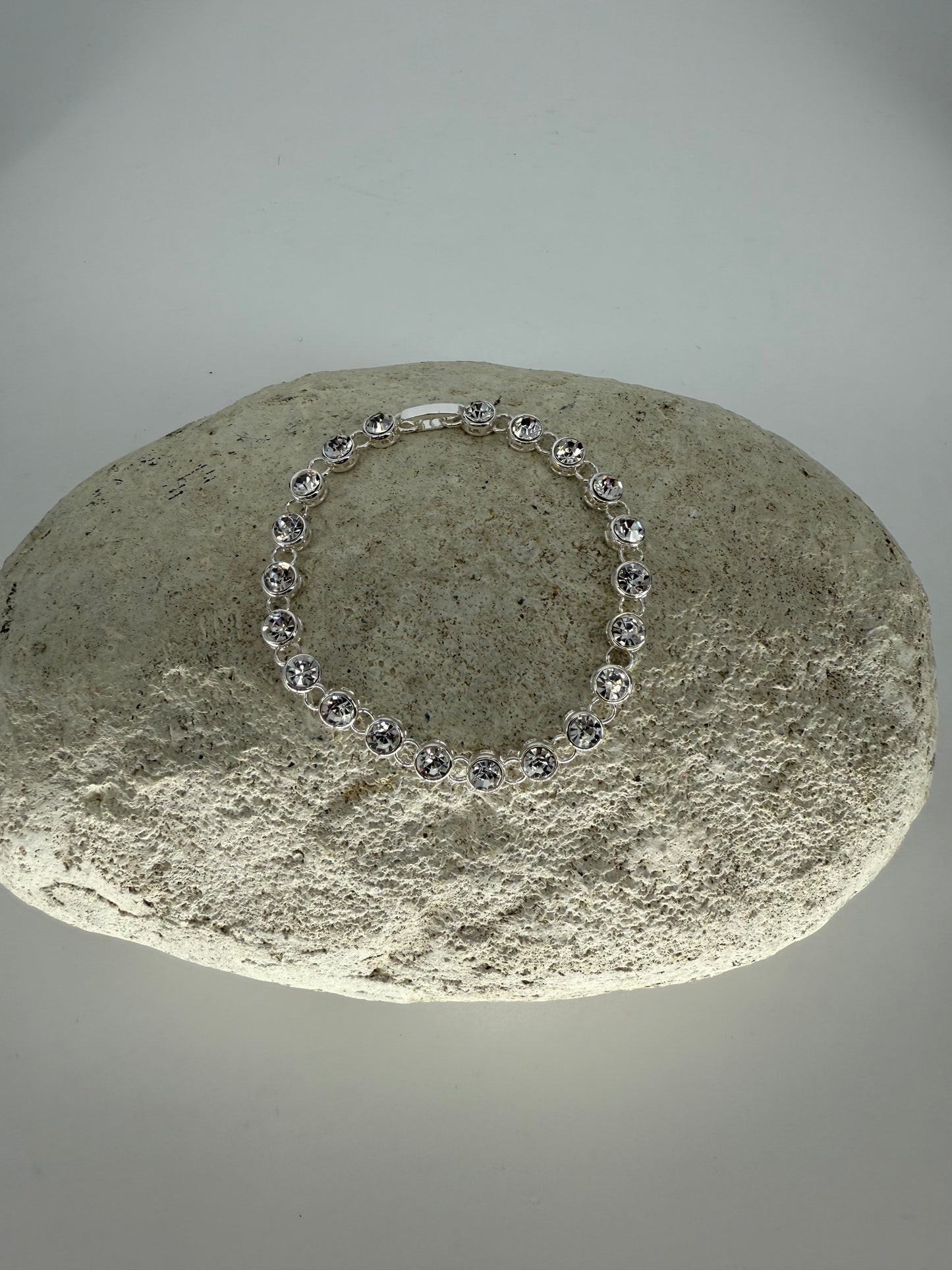 Trezo Rhinestone Necklace and Bracelet