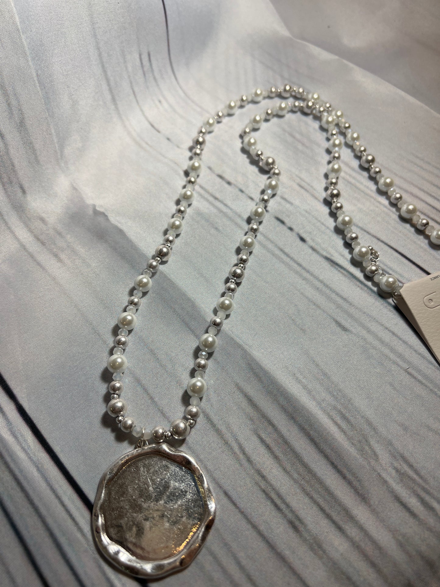 Long pearl beaded necklace | Pomina