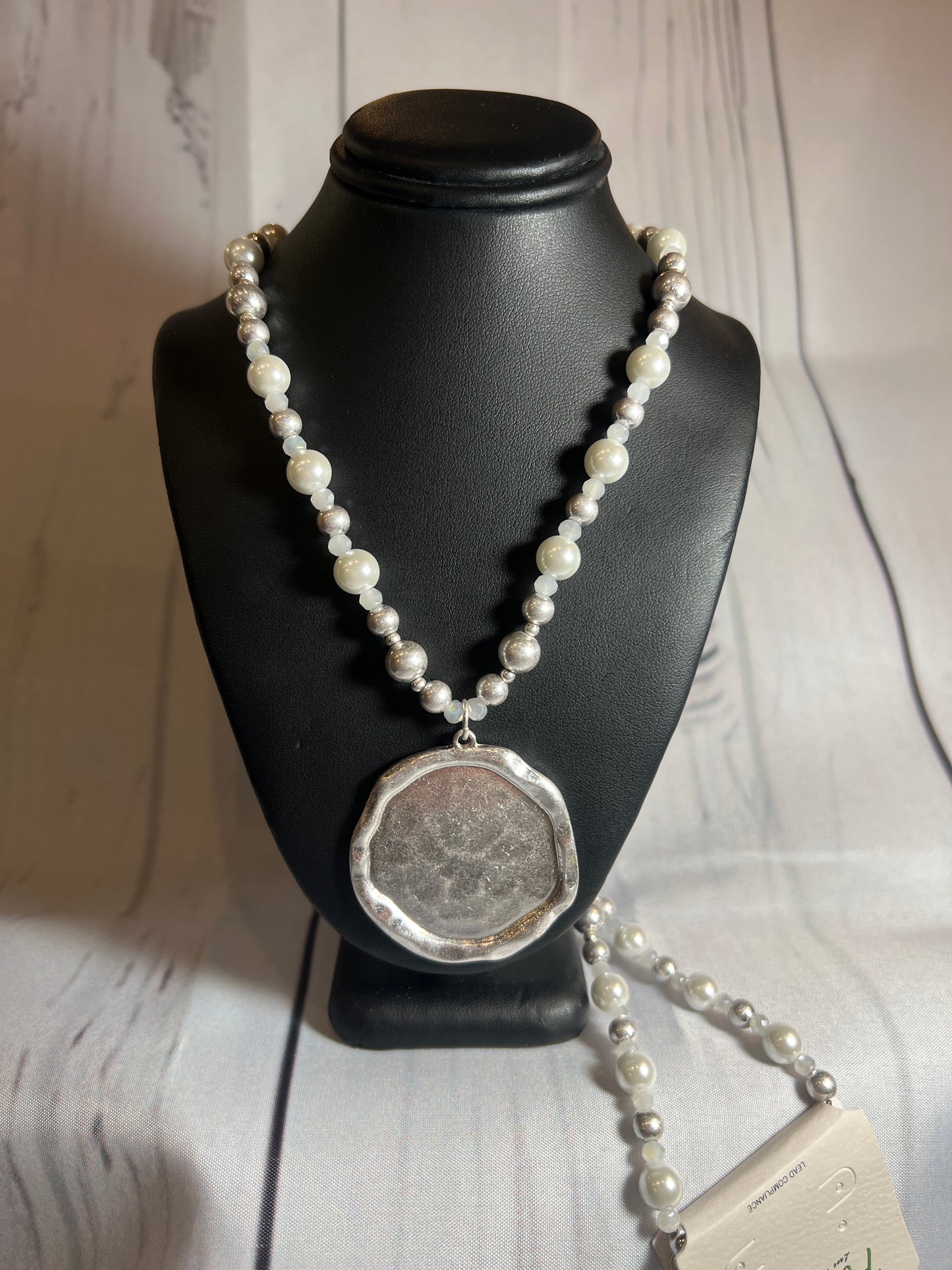Long pearl beaded necklace | Pomina