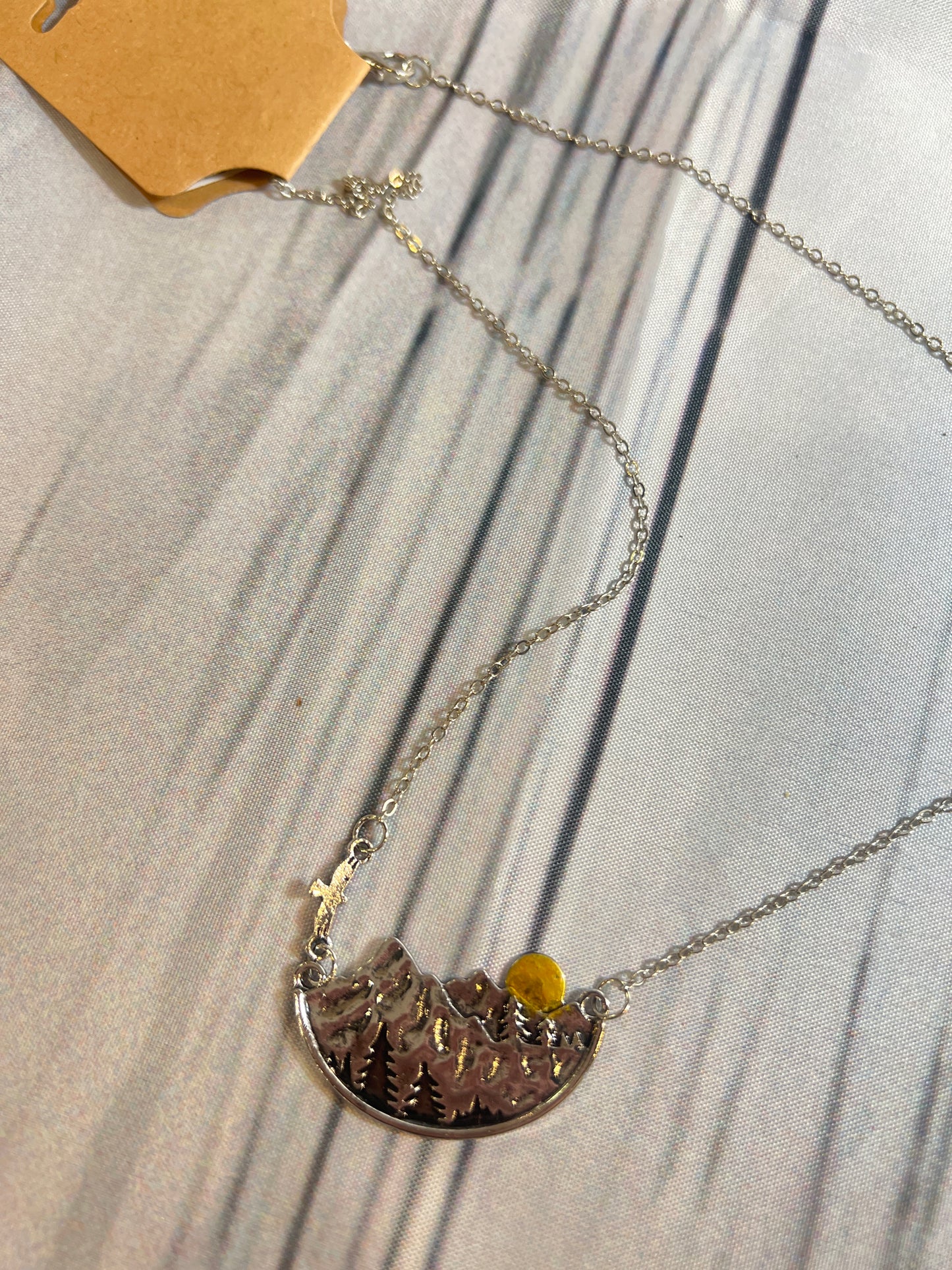 Mountain Detail necklace