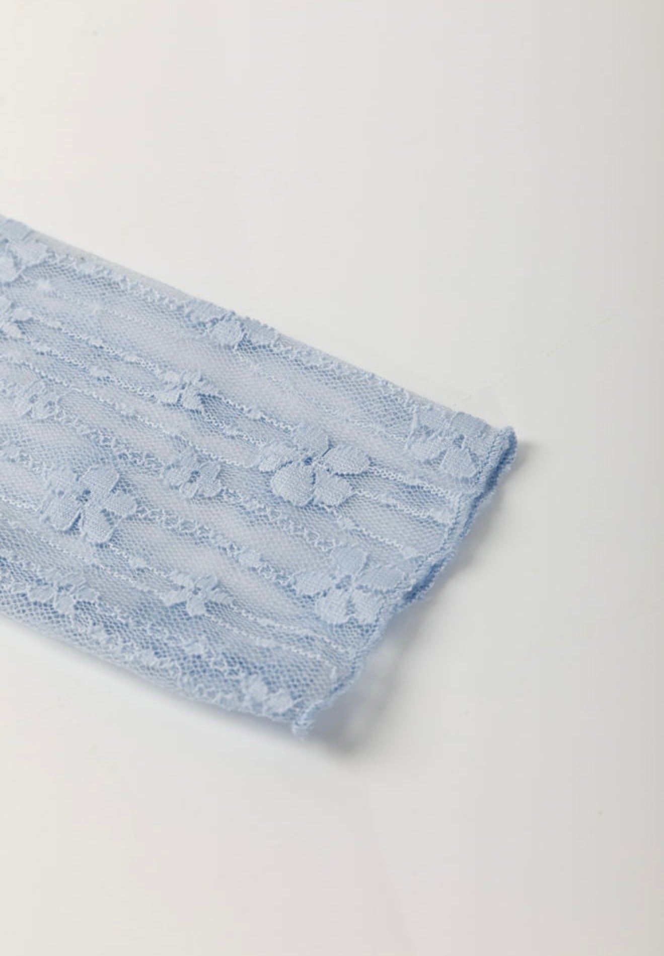 Trendy Lace Long Sleeve in Ashleigh blue