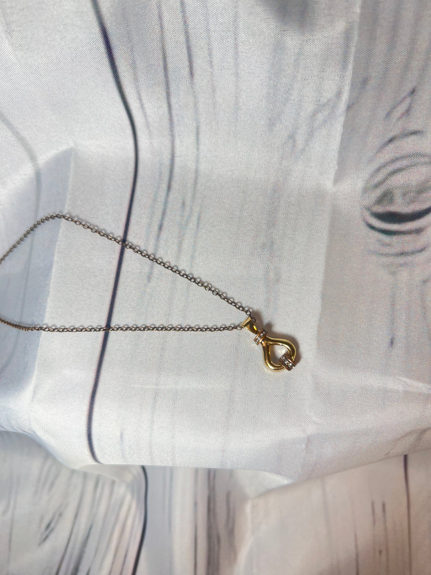 Gold necklace with Rhinestone Details