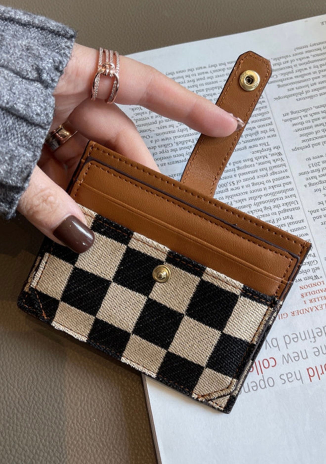 Checkered Print Id Card Wallet with Brown Trim