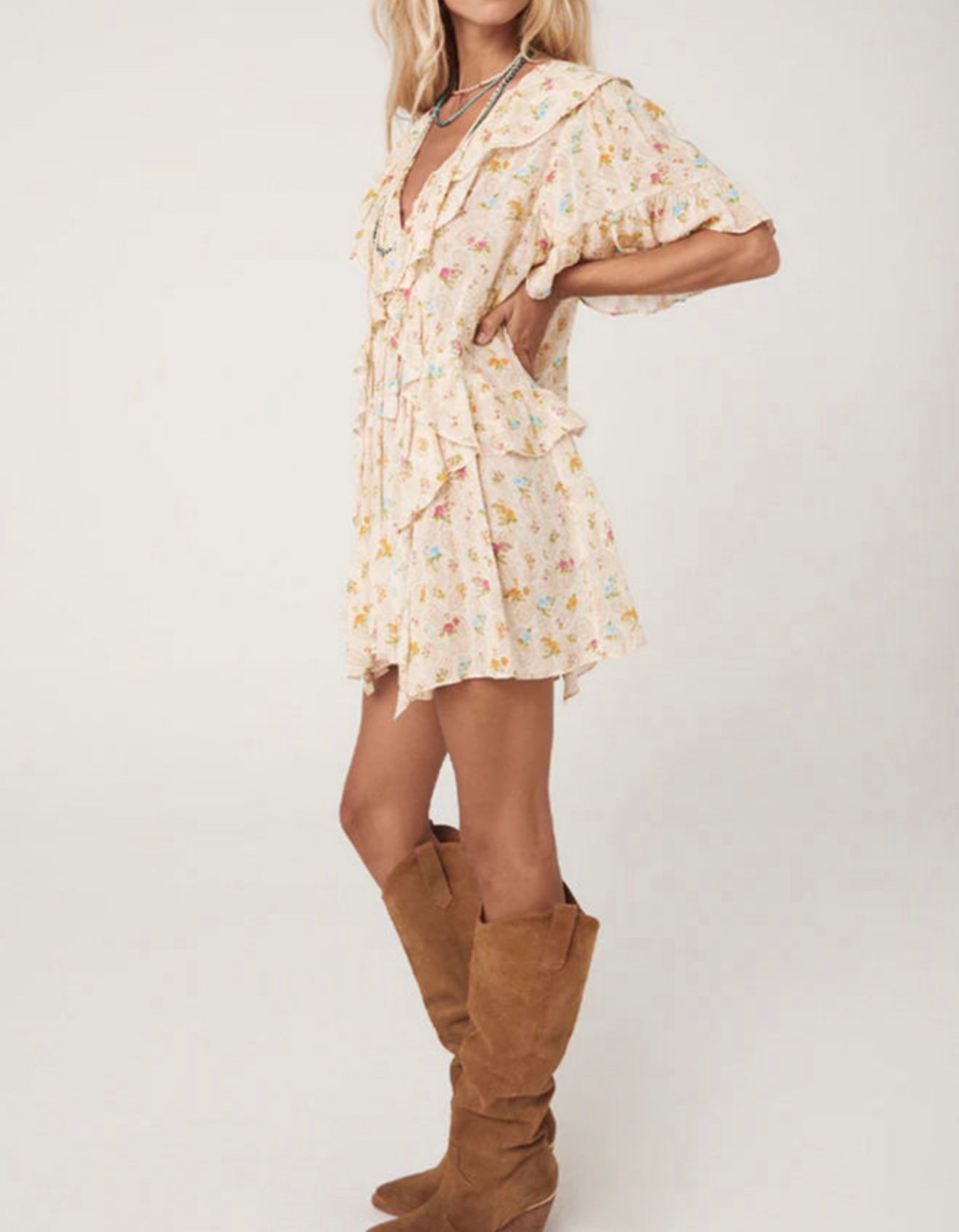 Boho Style Petite Floral Print Dress with Ruffles