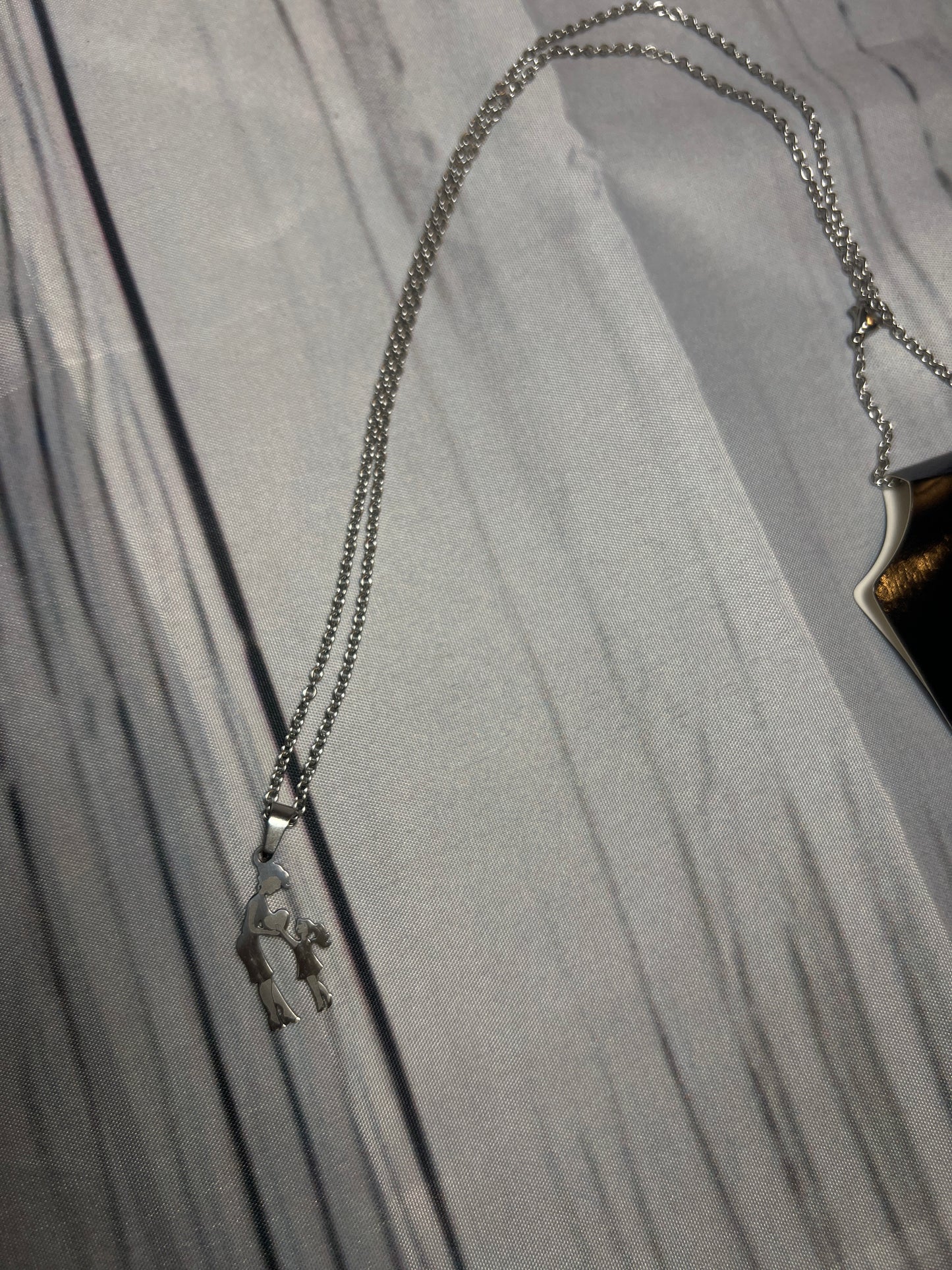 Mother/daughter necklace