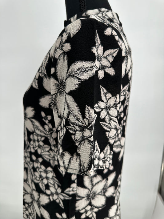 Black and white Floral Print Dress fully Lined - Ivy's Gifts & Boutique