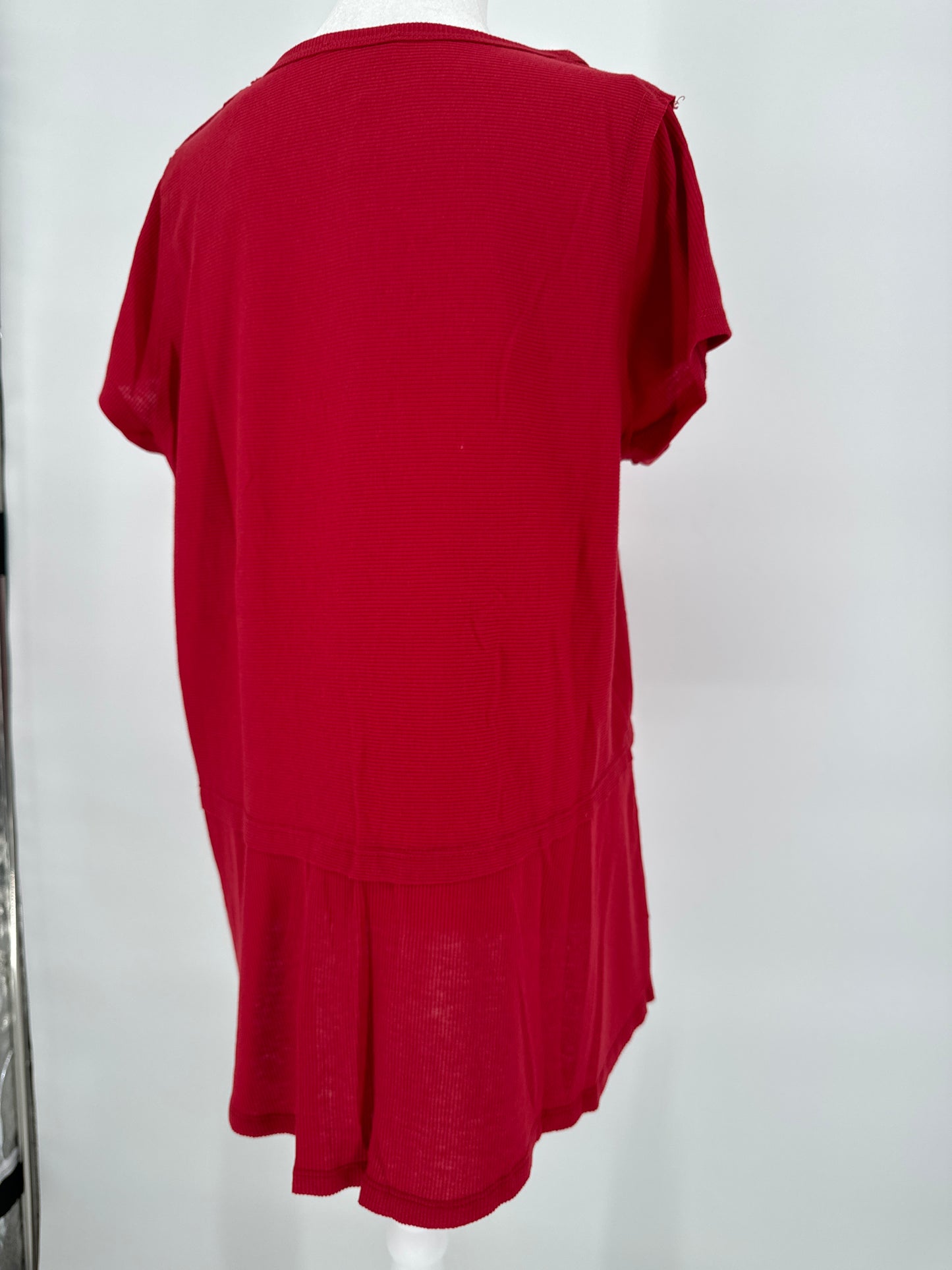 Red Umgee Ribbed Knit Top with Ruffled Bottom
