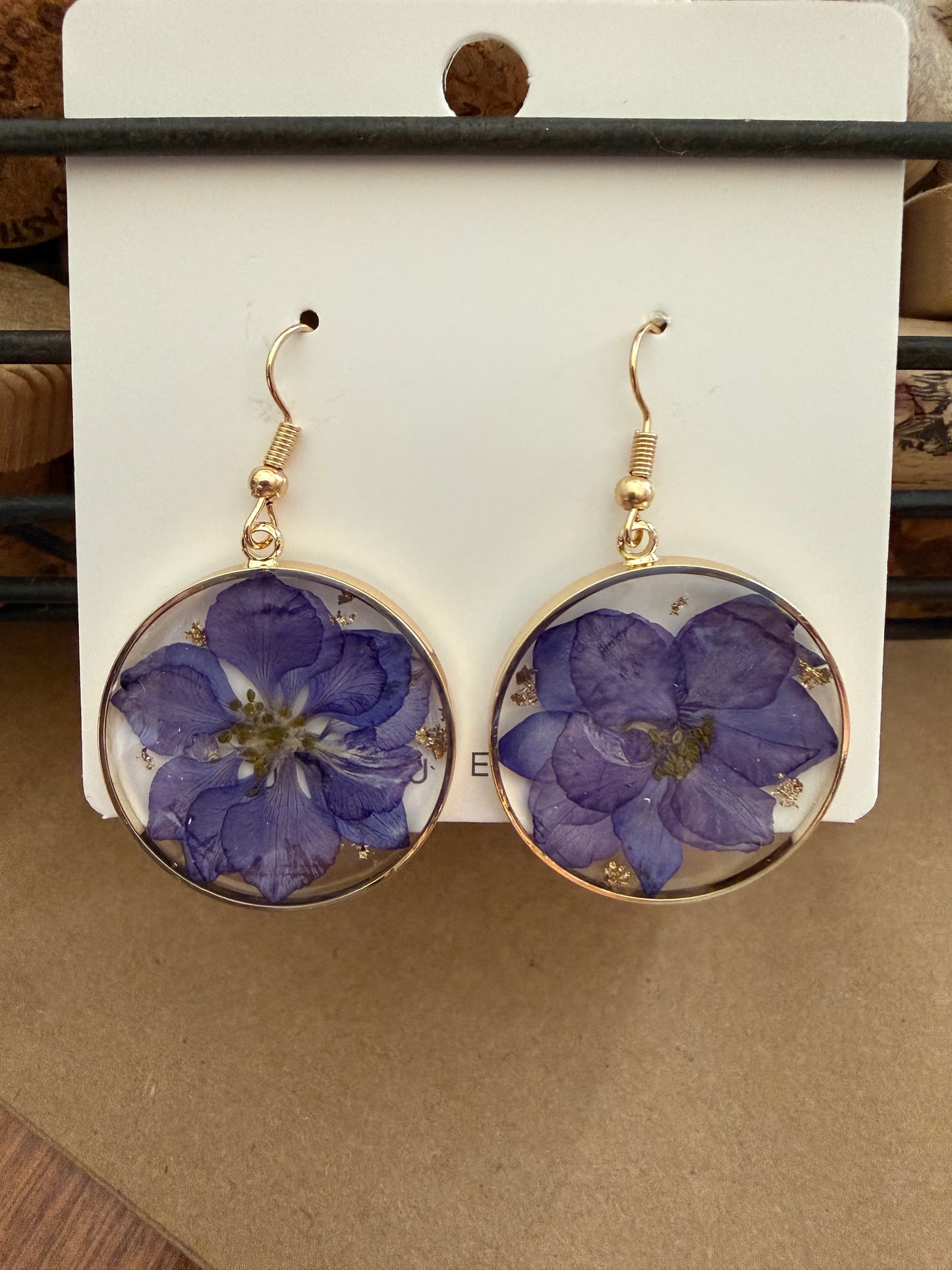 J34 Purple Dried Flower Acrylic Disc Earrings