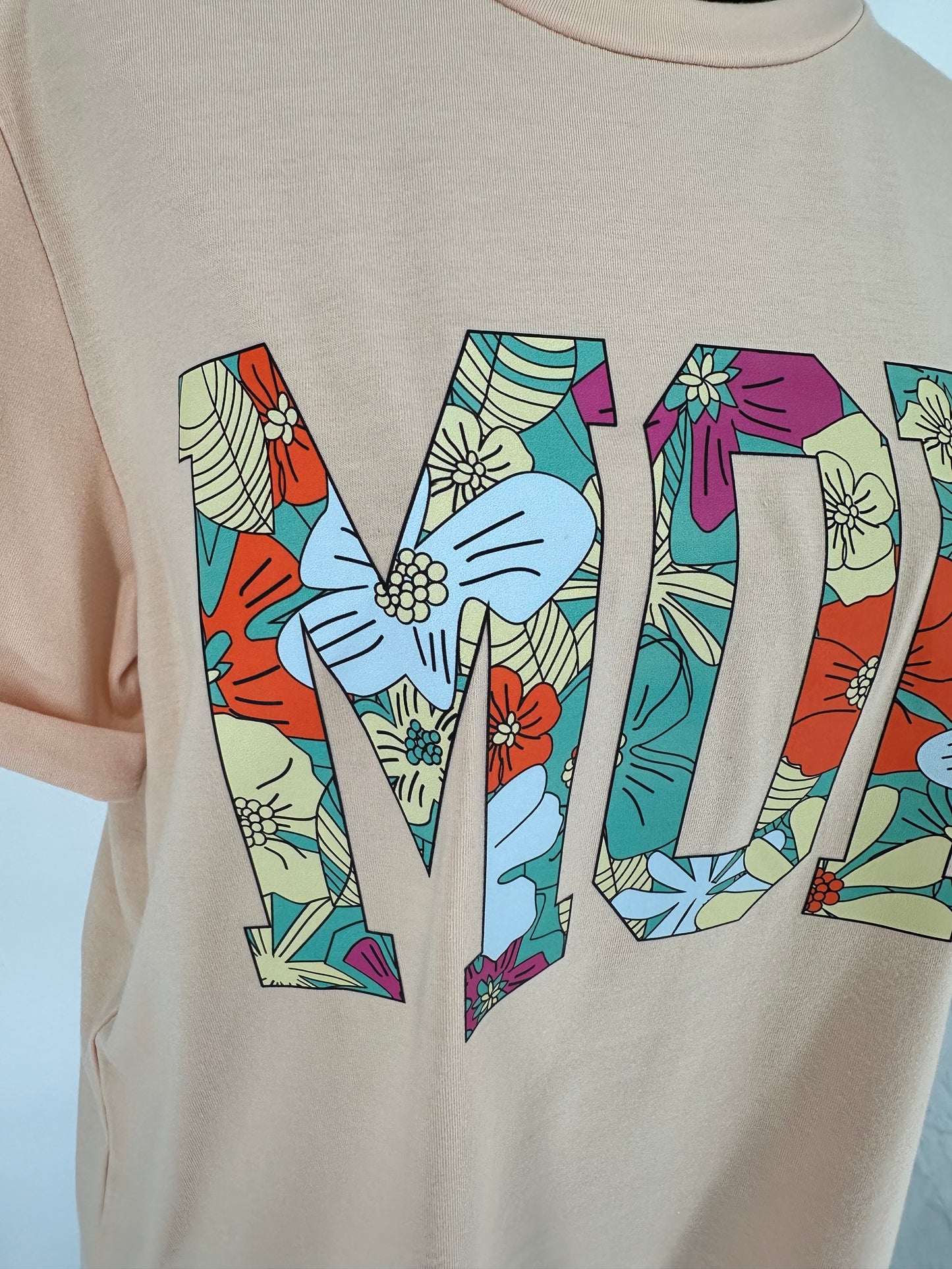 MOM T-Shirt with Cuffed Sleeves