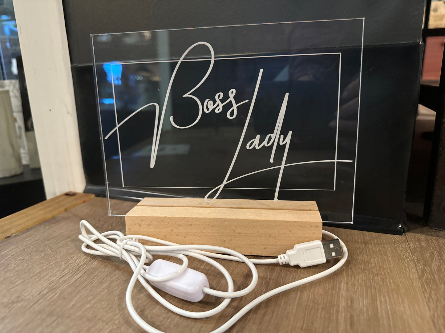 Boss Lady - USB Light Desk Frame
