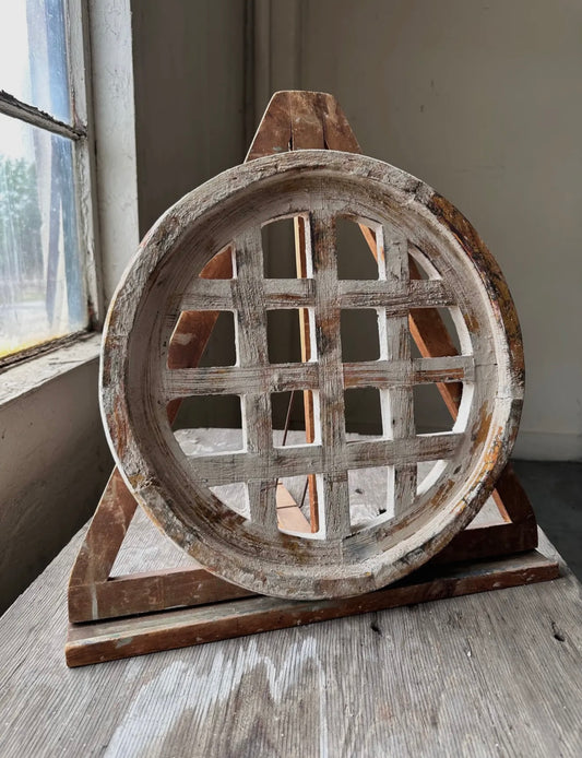 Round Wooden Window Frame Decor