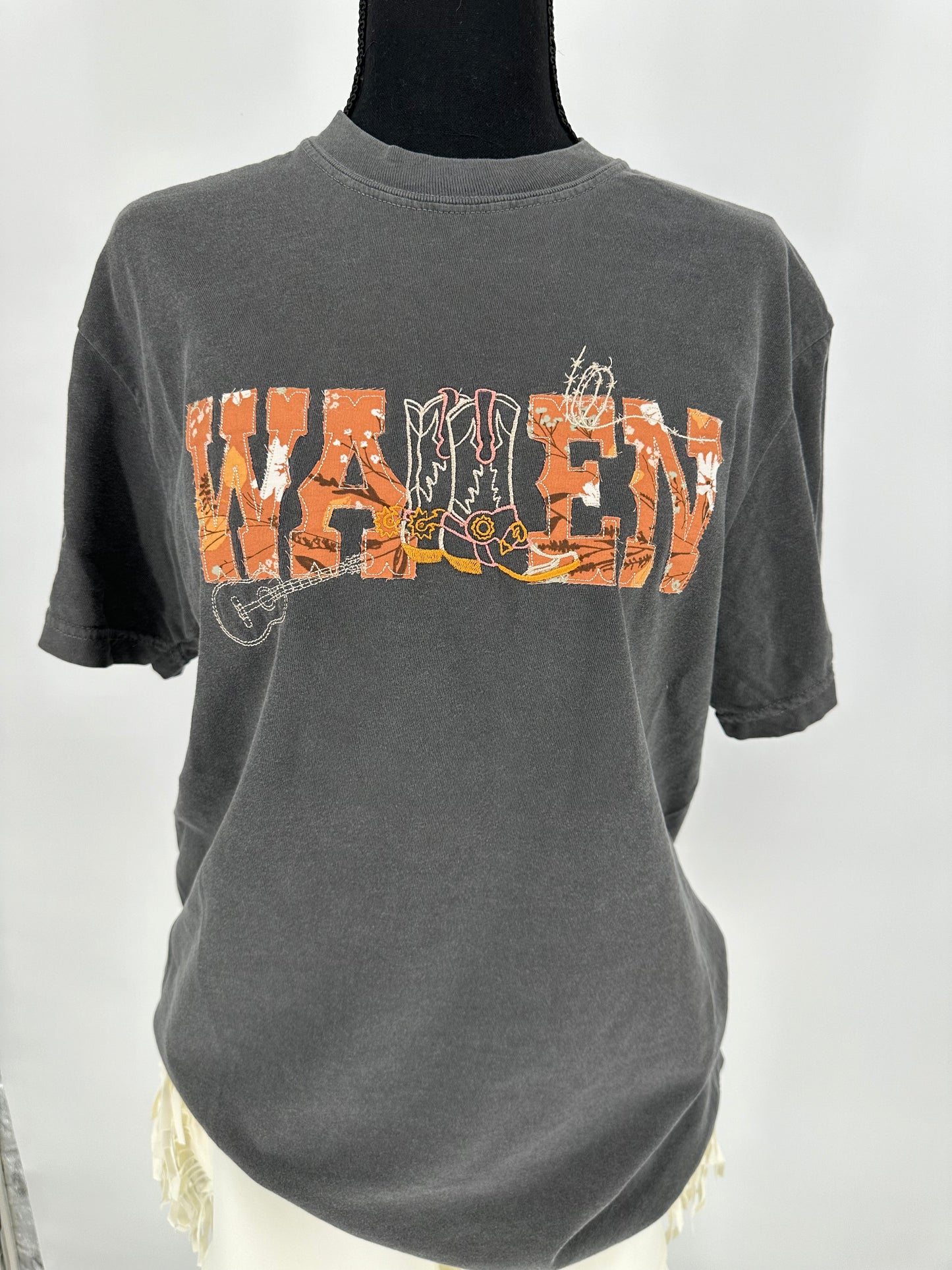 Gray Vintage wash Wallen Appliqué Tee