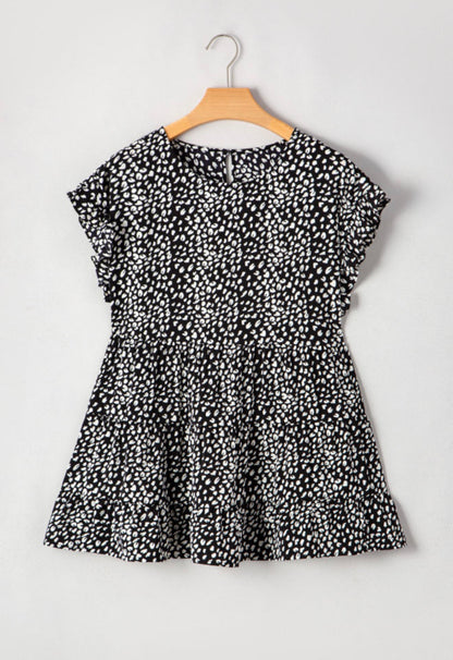 PP28 Black and White Pebble Print Tiered Flowy Top with short Ruffle Trim Sleeves