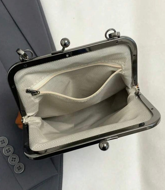 Camel Brown Kiss Clasp Purse