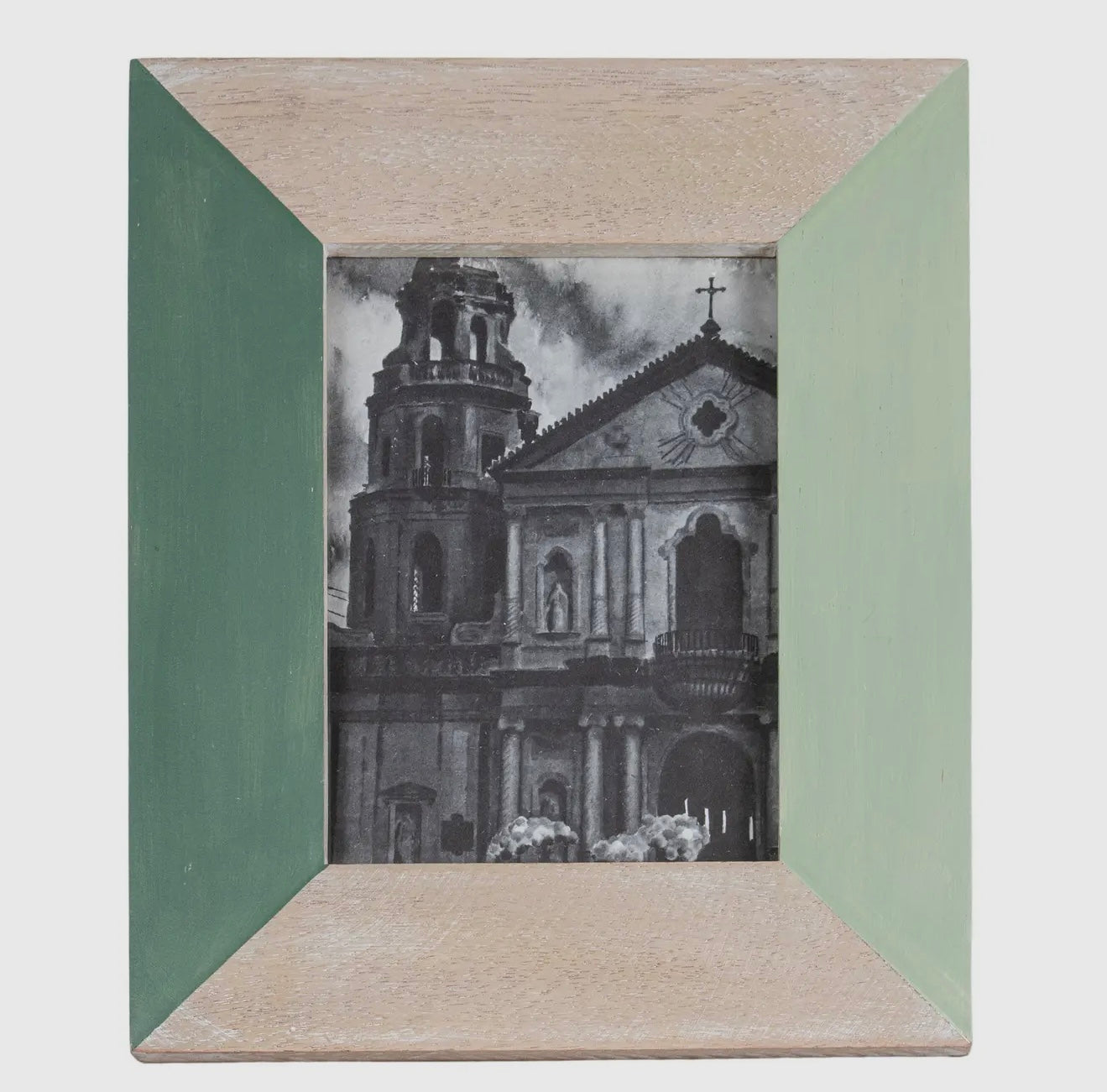 5x7 Frame with Trending Green Accent
