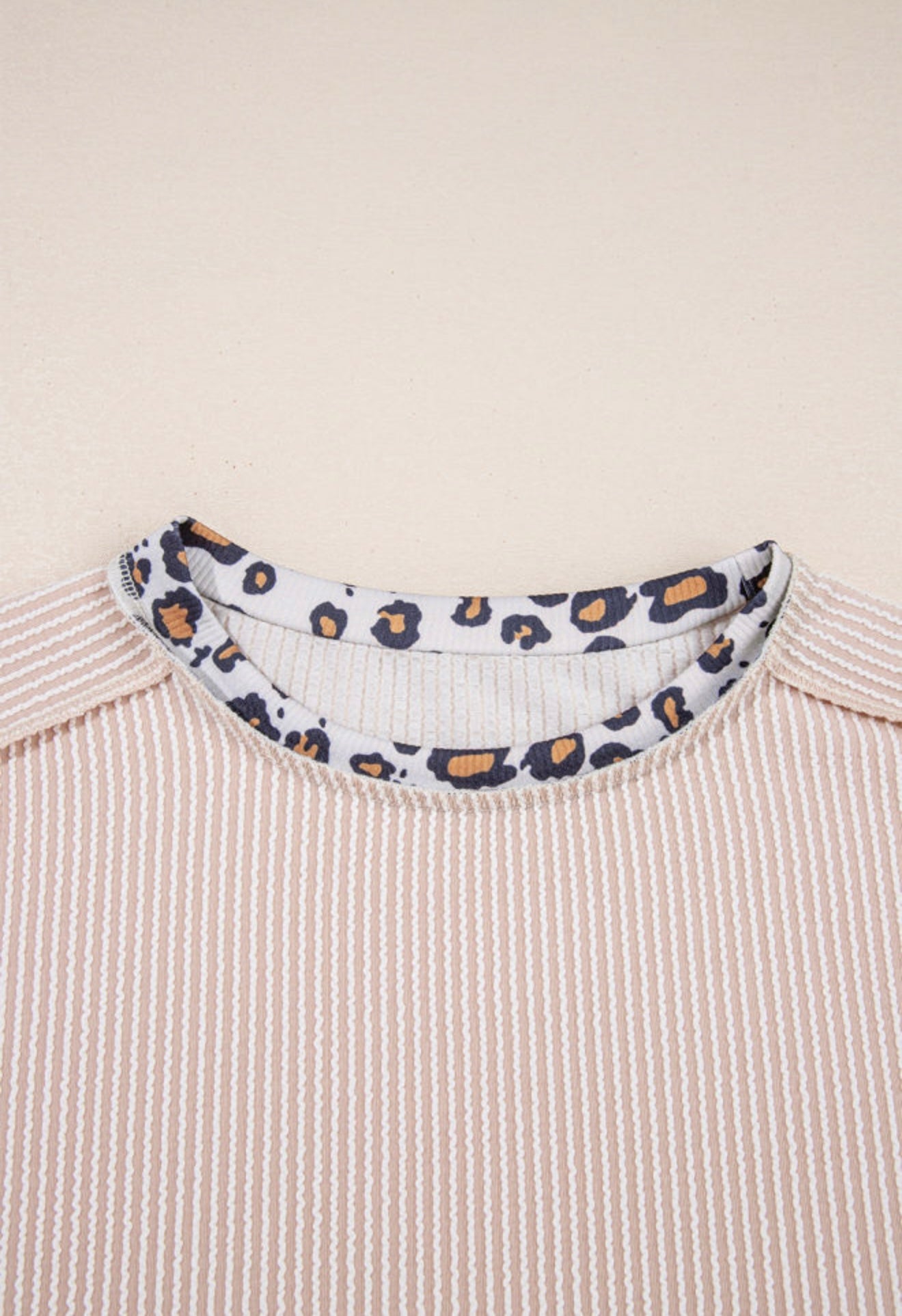 Ribbed Animal Print Trim Short Sleeve Top
