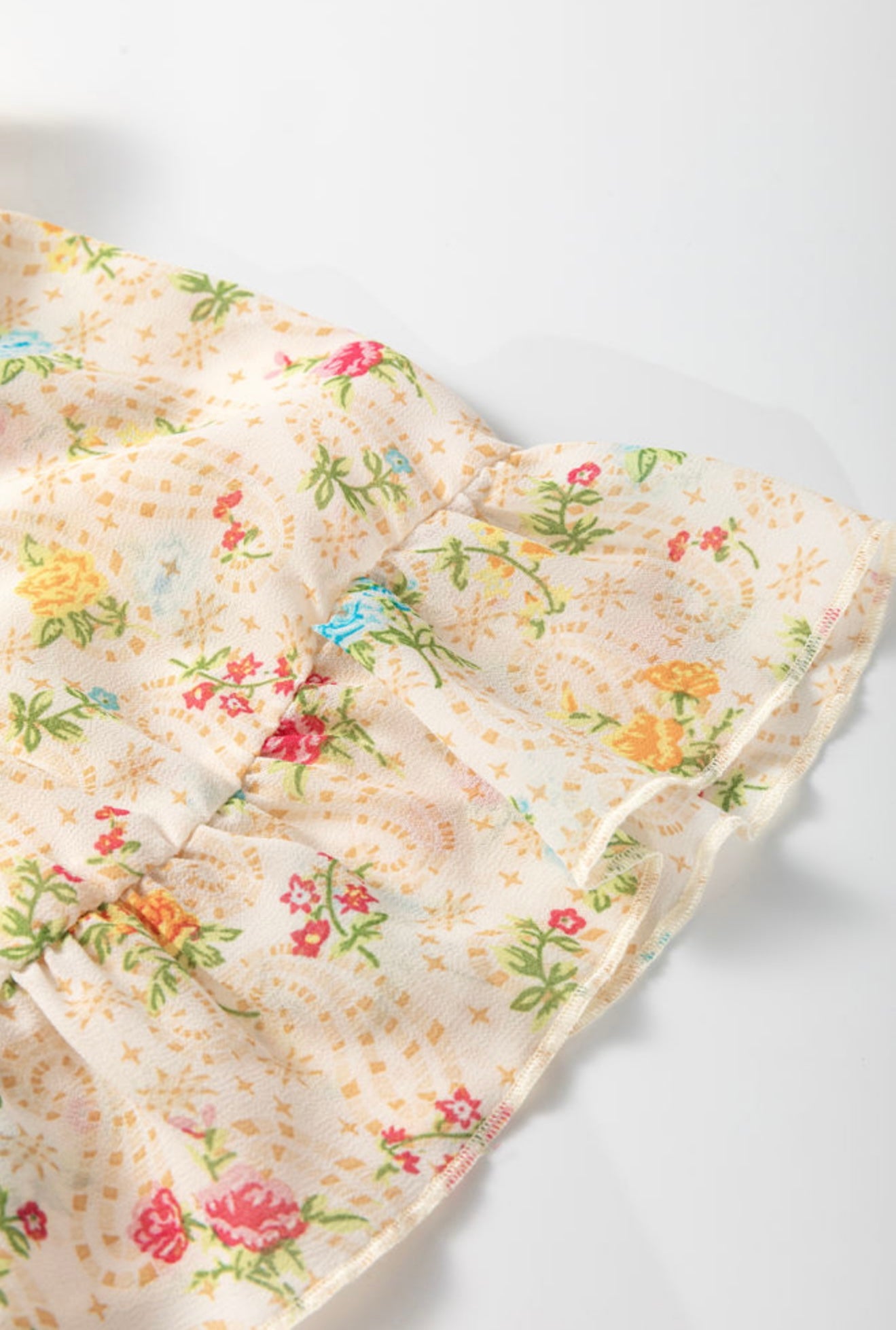 Boho Style Petite Floral Print Dress with Ruffles
