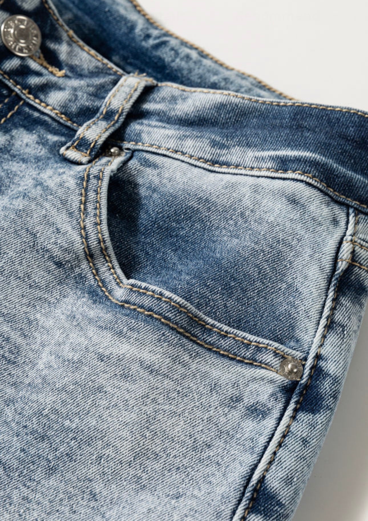 Light Wash Denim Jeans with Trendy Wide Hem