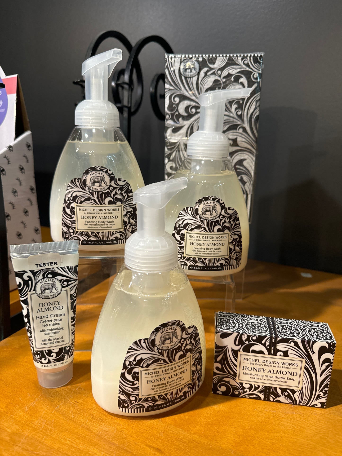 Foaming Body Wash - Soap | MICHEL DESIGN WORKS