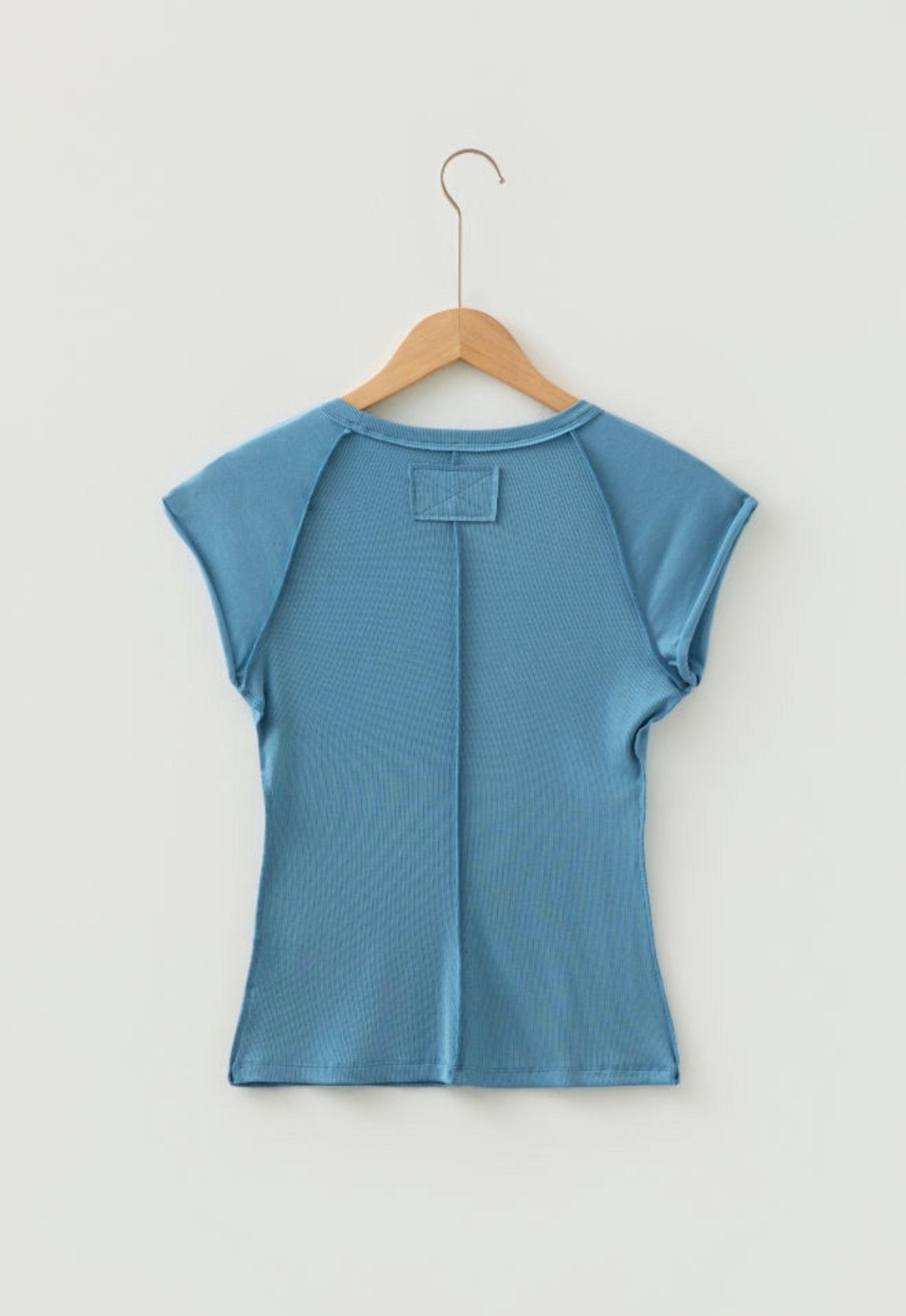 ML34 Blue Back Seam Capped Sleeve Top