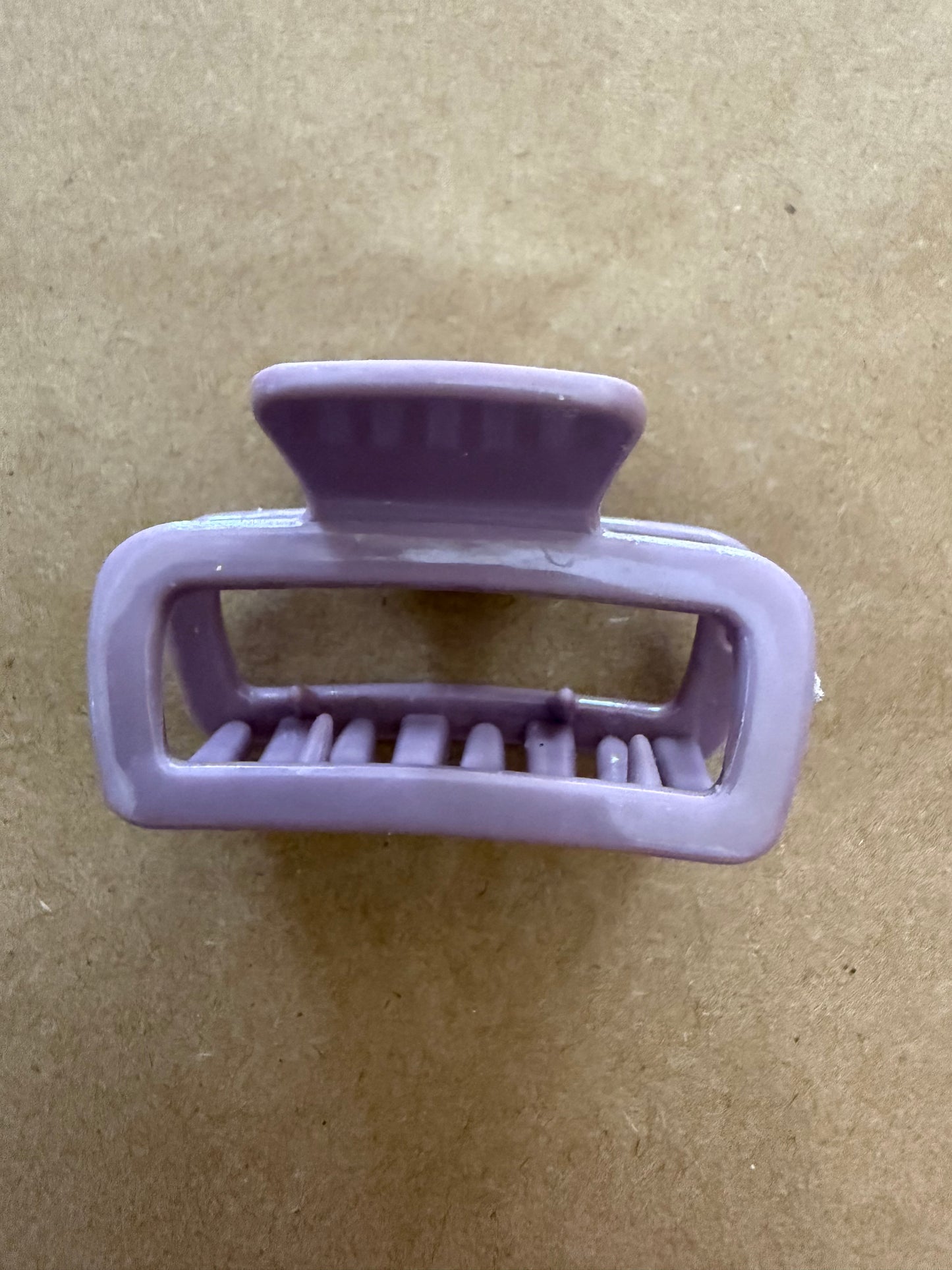 A134 Small Claw Clip in Cool Colors