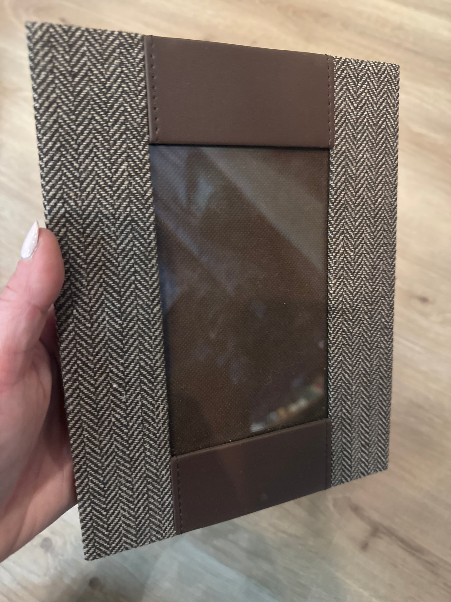 Frame 5.5” x 3.5”