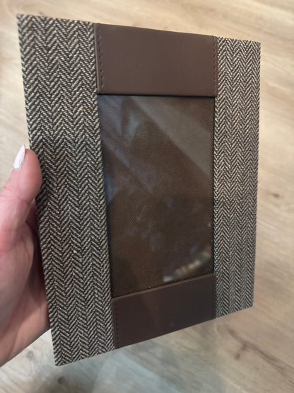 Frame 5.5” x 3.5”