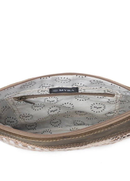 MY2 MYRA BRAND Burlander Pouch with Tassel Zip Closure, Inside Pockets and Lots of Style