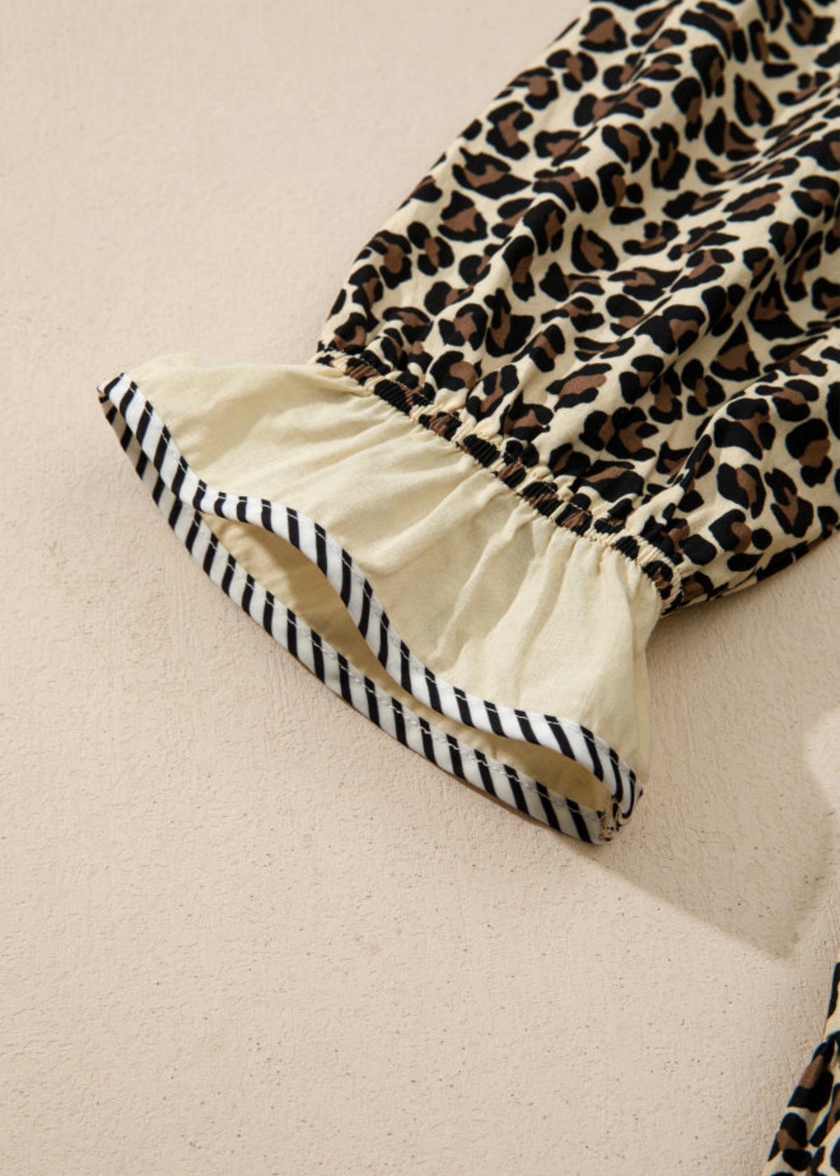 MLPPD Leopard Print Casual Dress with Ruffle V Neck and Elastic Cuff Sleeves for Style and Comfort
