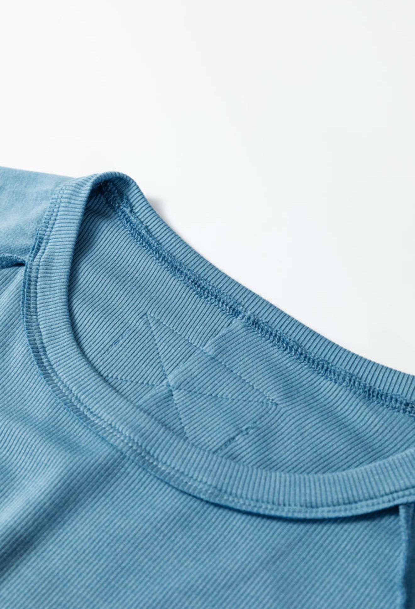 ML34 Blue Back Seam Capped Sleeve Top