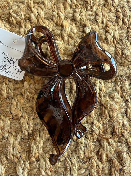 Ivy's Gifts & Boutique SBC hair clip with a cute bow shape, perfect for adding a charming touch to any hairstyle.
