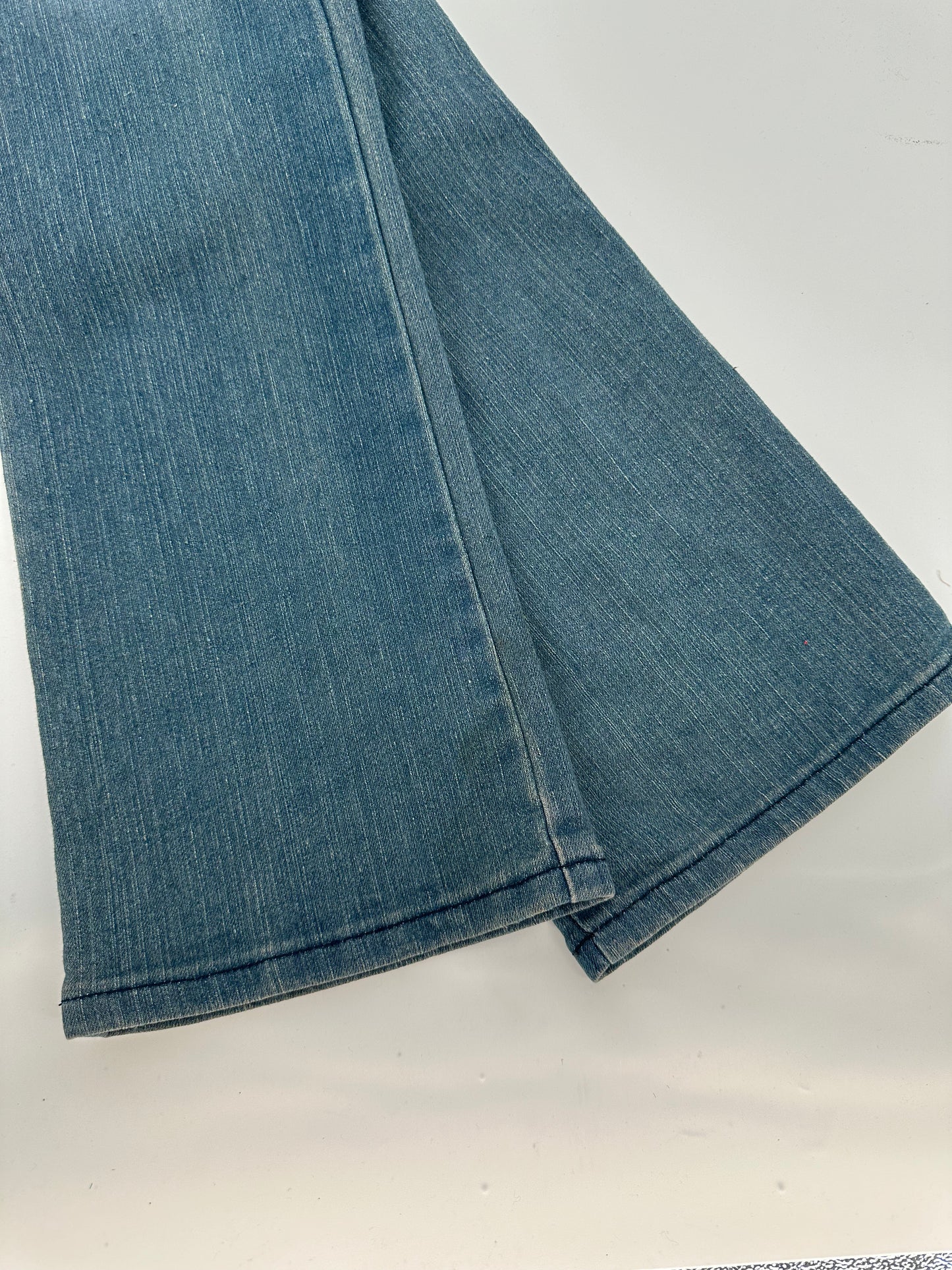 Infinity Washed Jeans