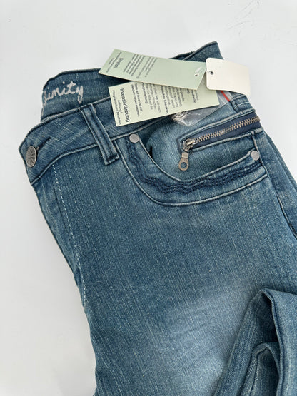 Infinity Washed Jeans