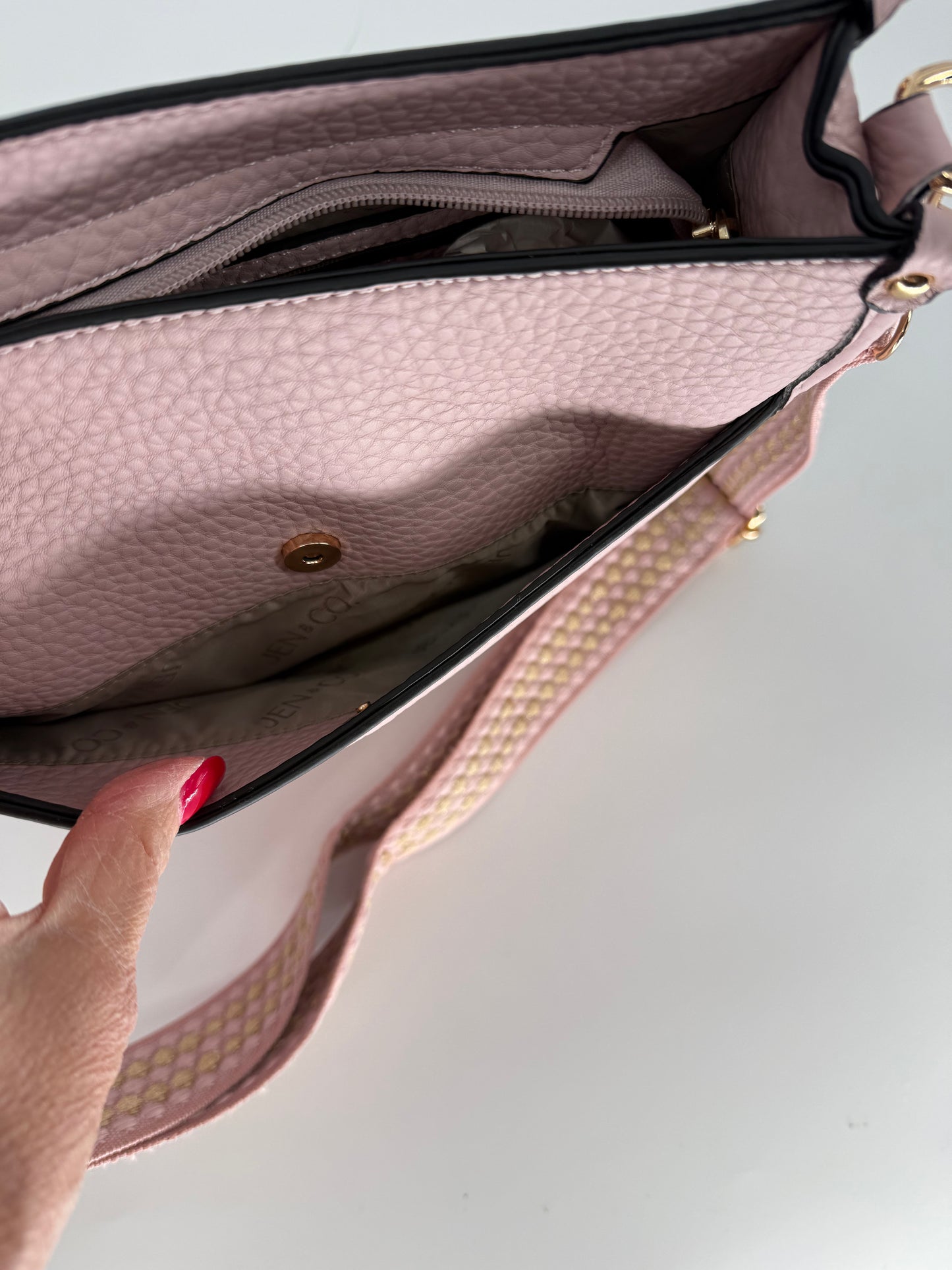 A6 Jen & Co. Shoulder/Crossbody Purse