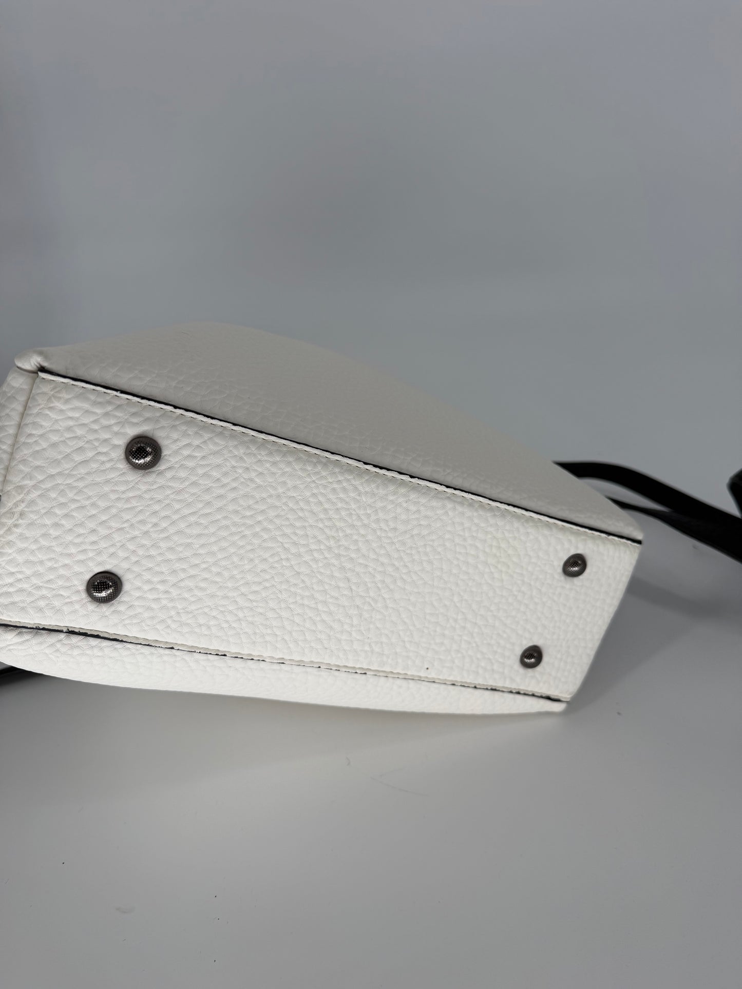 A5 Jen &Co. Shoulder Bag