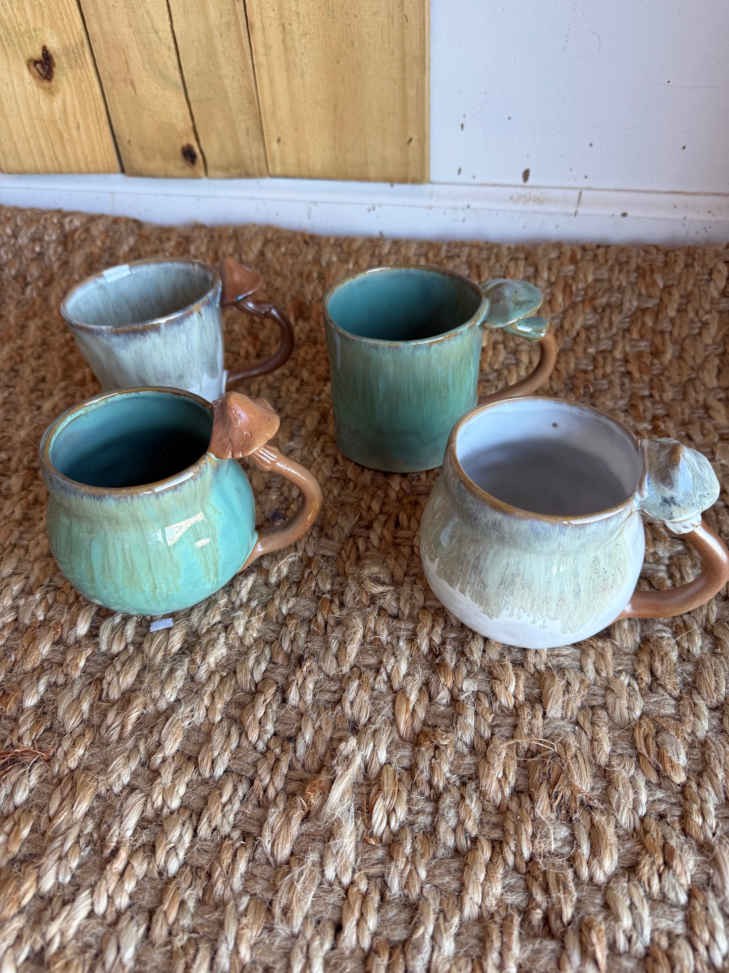 A81 Mushroom Detail Pottery Mug - Ivy's Gifts & Boutique