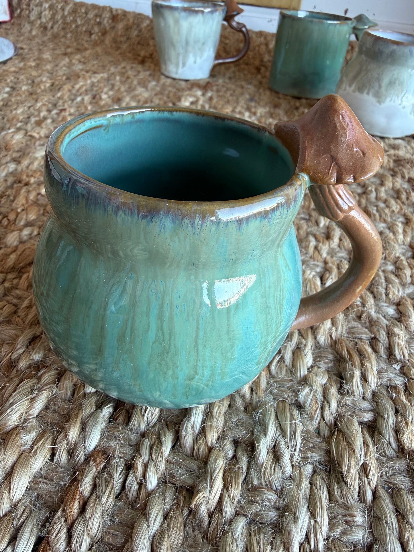 A81 Mushroom Detail Pottery Mug - Ivy's Gifts & Boutique