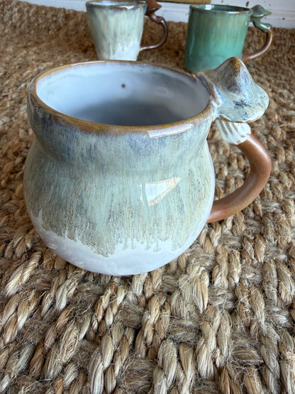 A81 Mushroom Detail Pottery Mug - Ivy's Gifts & Boutique
